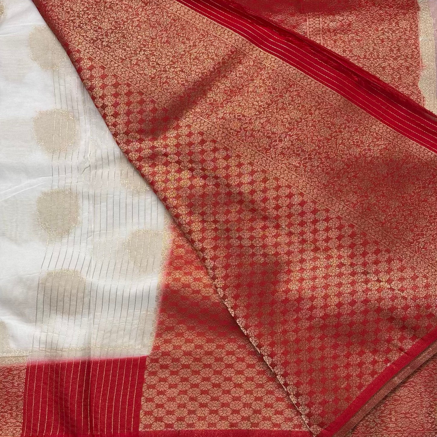 White n Red big butta soft chiffon saree