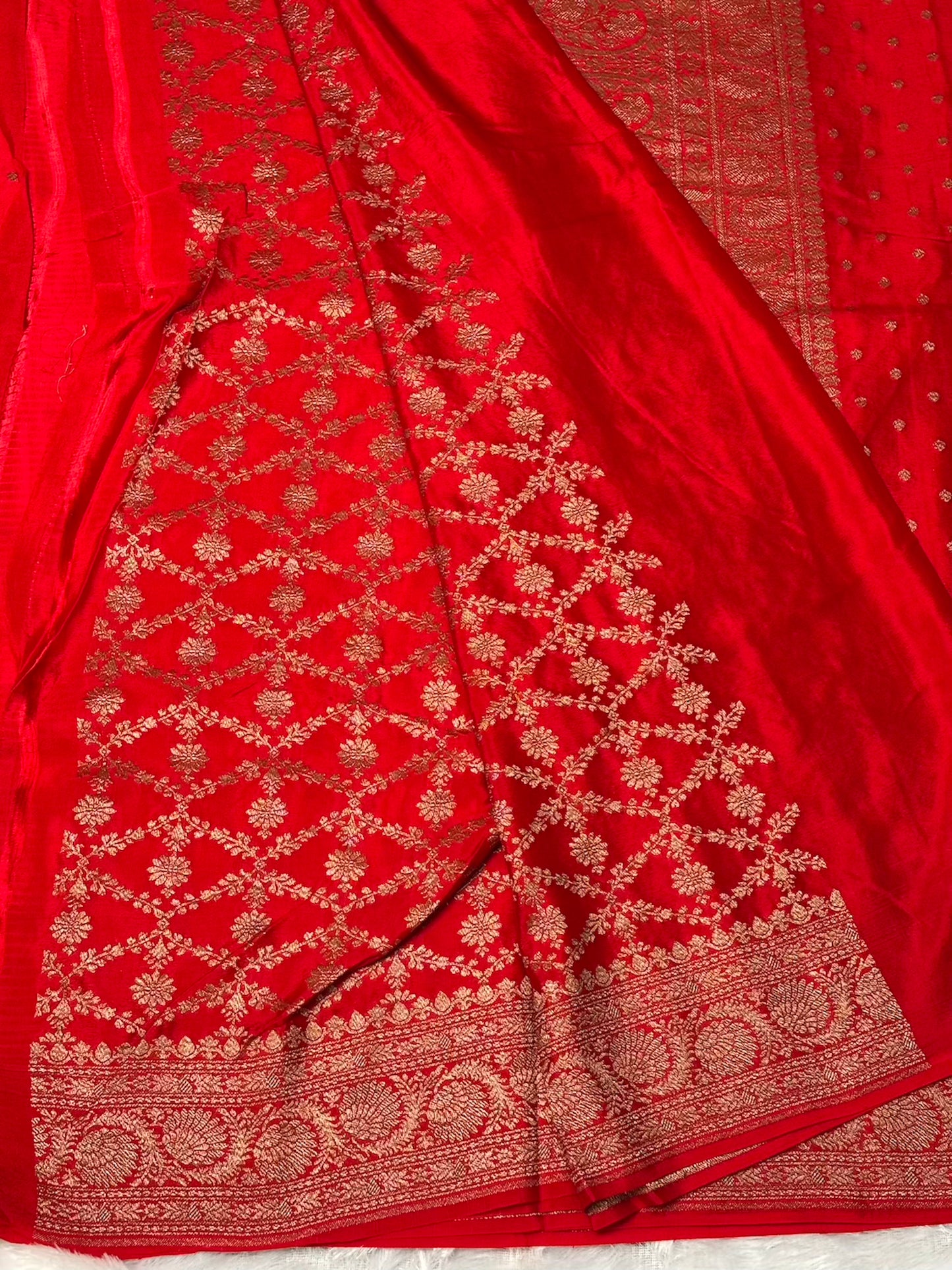 Red pure Banarasi crepe silk saree